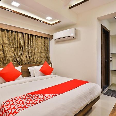 Oyo 24950 Hotel Shree Balaji Residency Ahmedabad Exterior photo